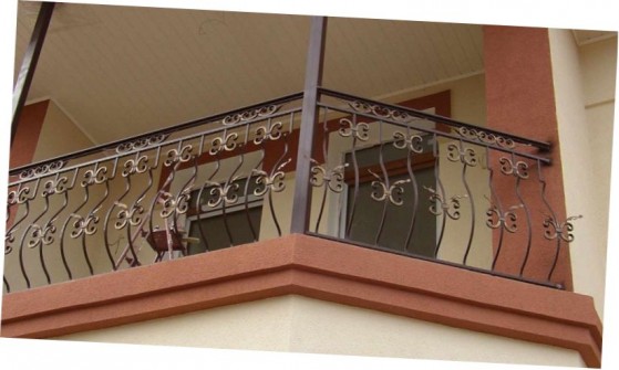кованые перила на балкон фото