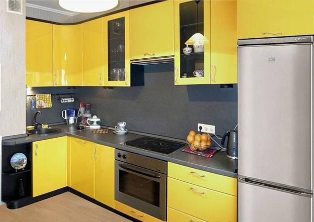 желтая кухня фото