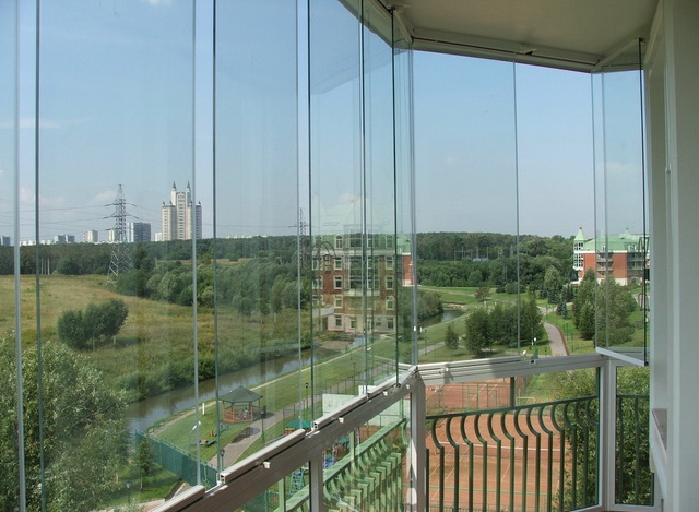 панорамне скління балконів 